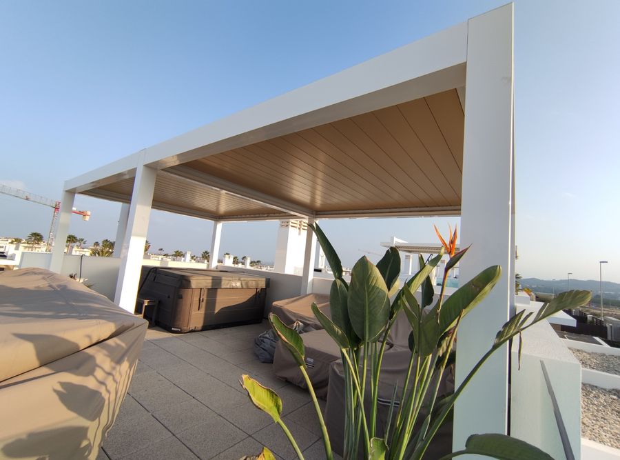 Pérgola aluminio estructura moderna