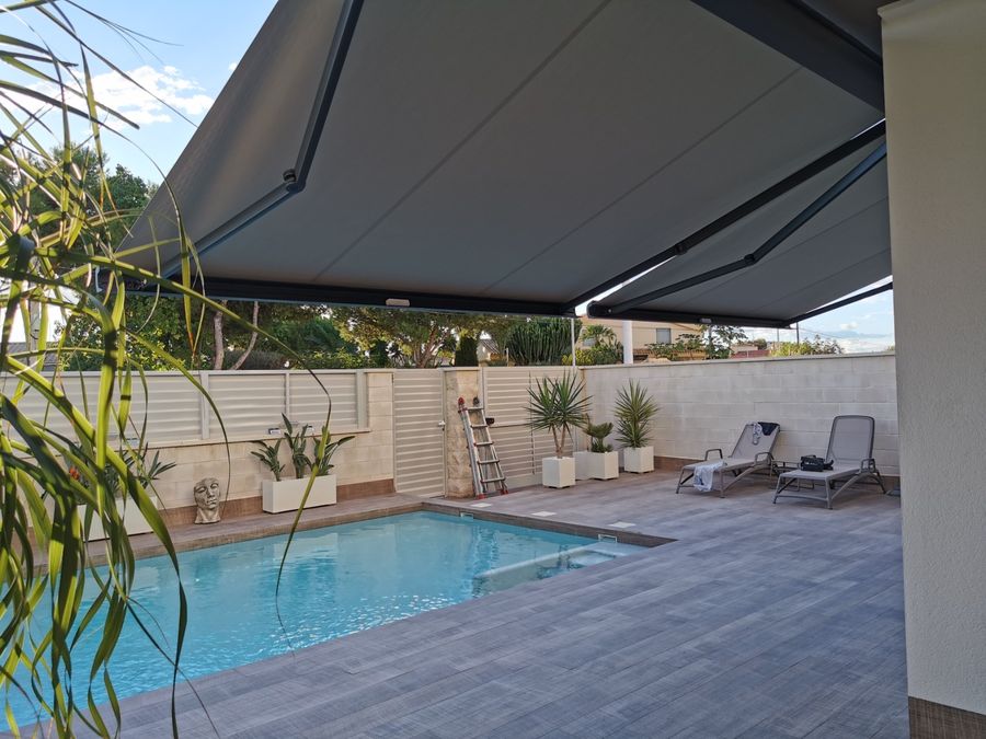 Toldo piscina zona relax Costa Blanca